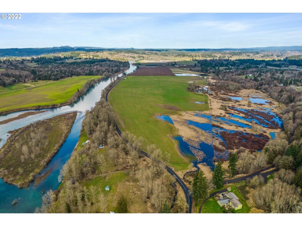 Property photo for land for sale in Cowlitz County Washington