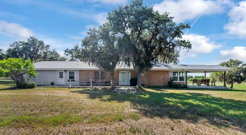 Property photo for land for sale in Live Oak County Texas