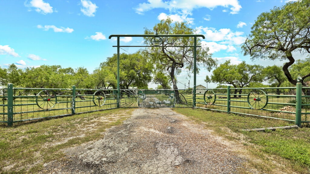 Property photo for land for sale in Jim Wells County Texas