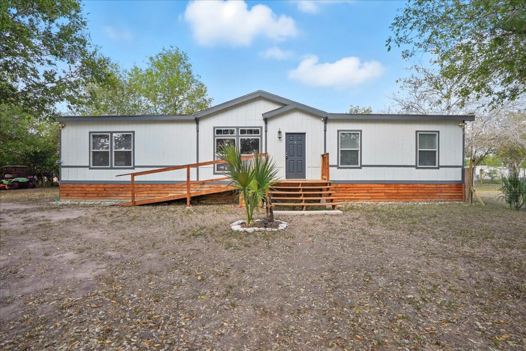 Property photo for land for sale in Live Oak County Texas