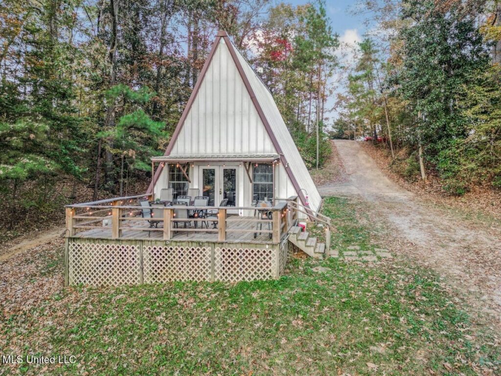 Property photo for land for sale in Adams County Mississippi