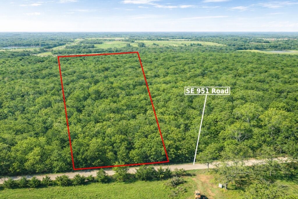Property photo for land for sale in St. Clair County Missouri