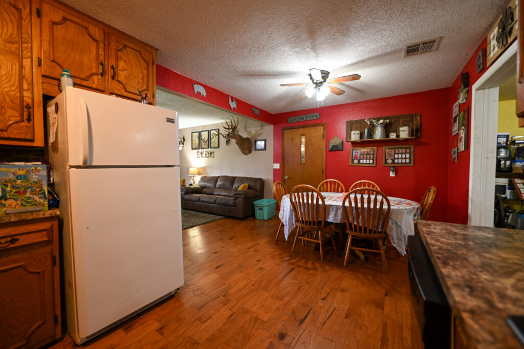 0847218e-6ab3-4107-880f-e361668a7bbe.jpg