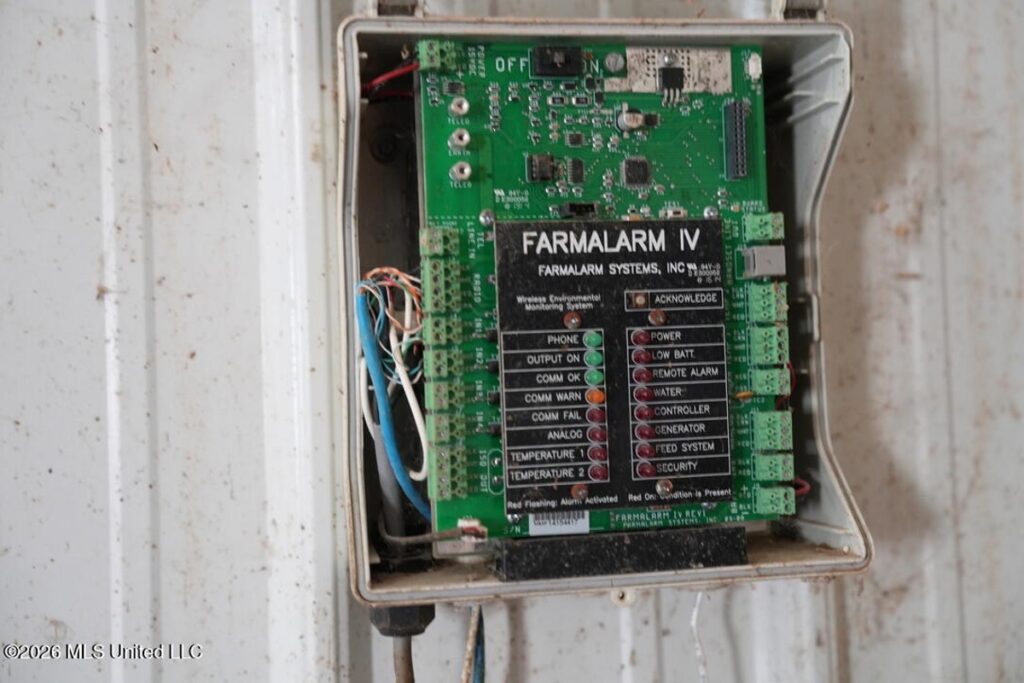 102efb7f-ad50-4bb1-8fb9-aec428eb538d.jpg