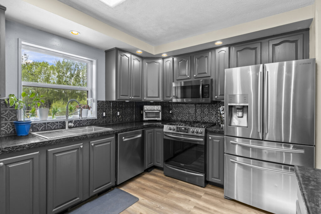 3d5bd548-7a5a-459f-bb1b-dbf7a42ba1f8.jpg