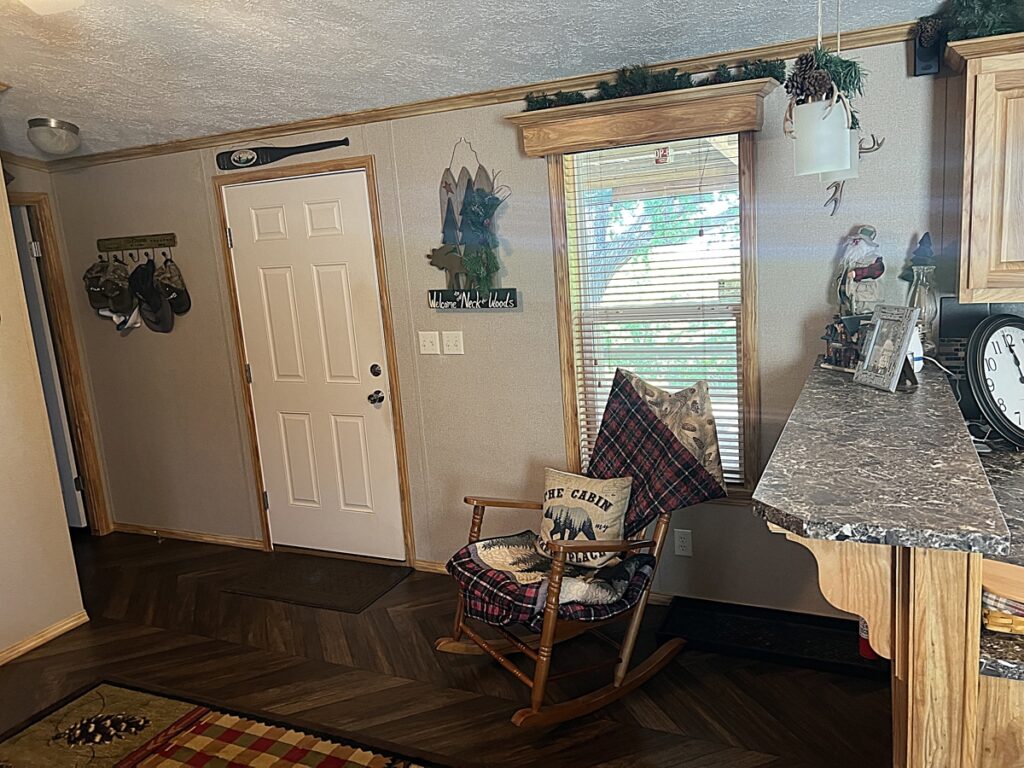 4ba26b98-7e37-4ae7-98dc-b41bca9ba8cb.jpg