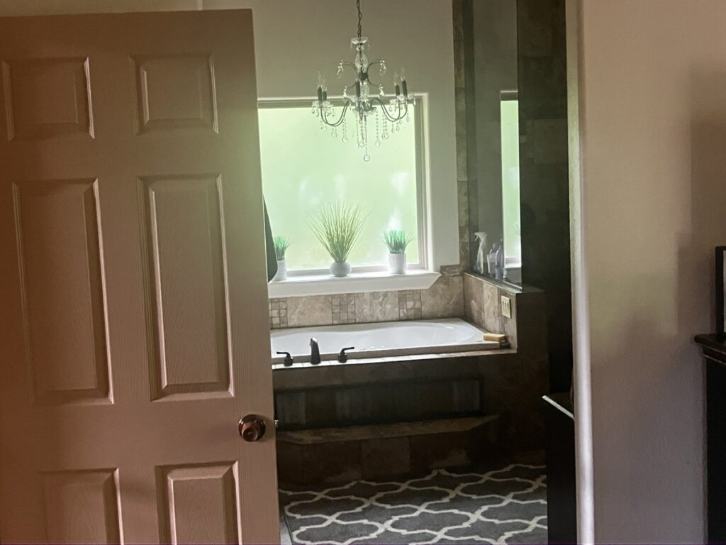 5d1096f1-c783-493c-b8e5-914b19a3a325.jpg
