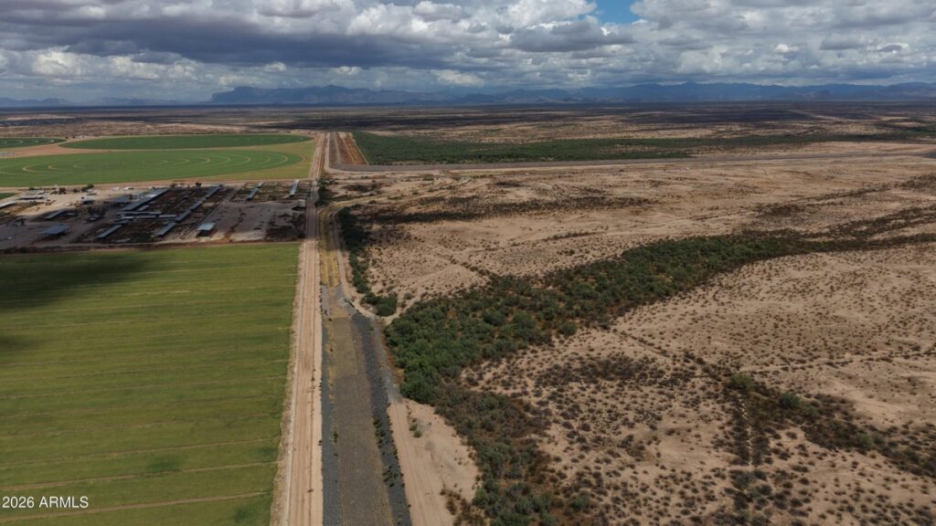 cb1e2cfb-e3cb-402d-abcf-90c89c6addbb.jpg