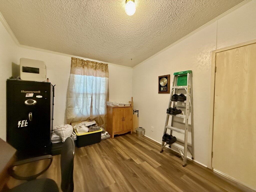 26c7ac0e-d600-4a98-b47d-ec508d686137.jpg
