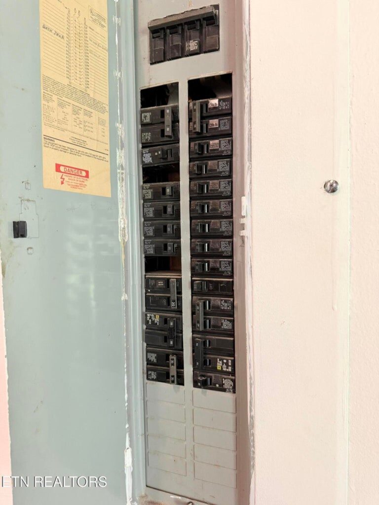 270ff1da-66e6-4ee1-9b5e-b12d9f895efd.jpg