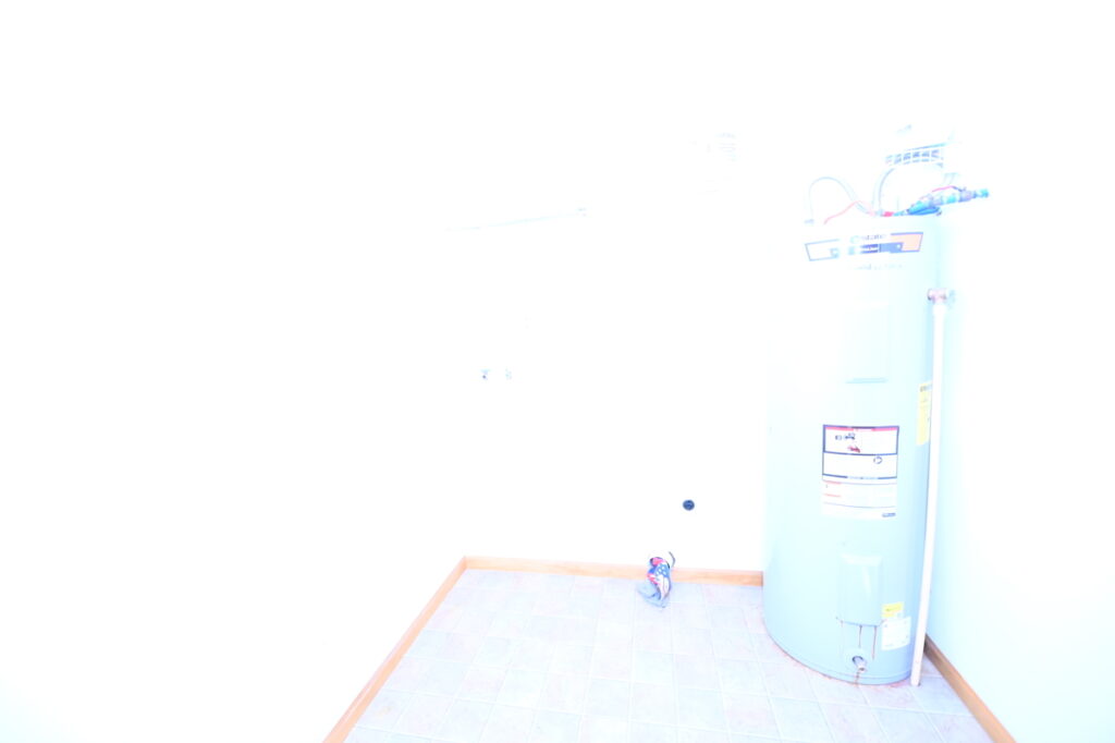 c9976b0d-b54e-4352-a791-f3db5316bac9.jpg