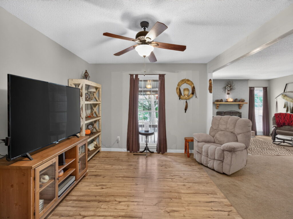 e4693e47-db2b-4dd6-8820-e286cffc7bd6.jpg