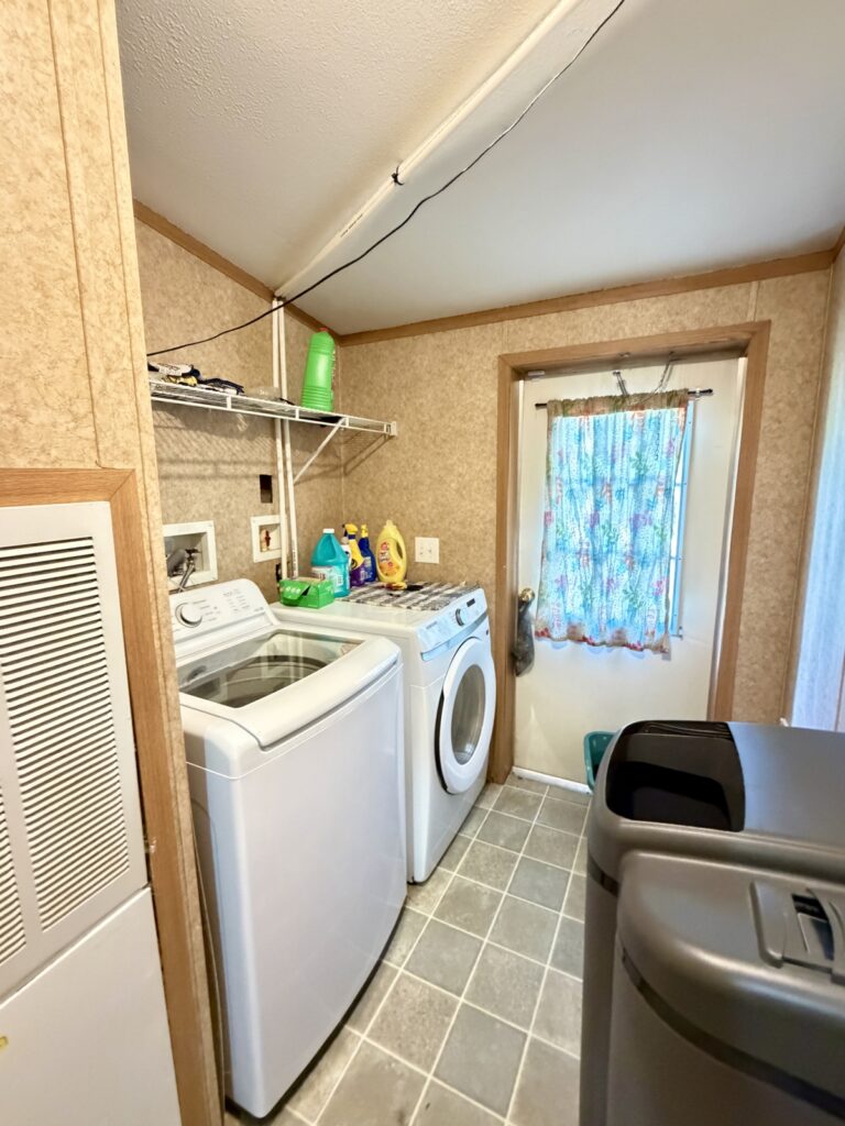 3dcb9335-ab11-4399-a081-078376485a7e.jpg