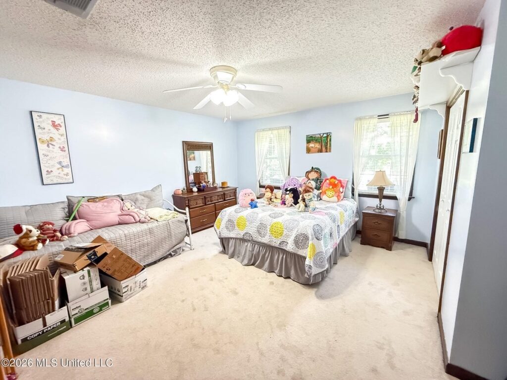 90410c8f-3b38-43c1-914f-7b8f23b5d883.jpg