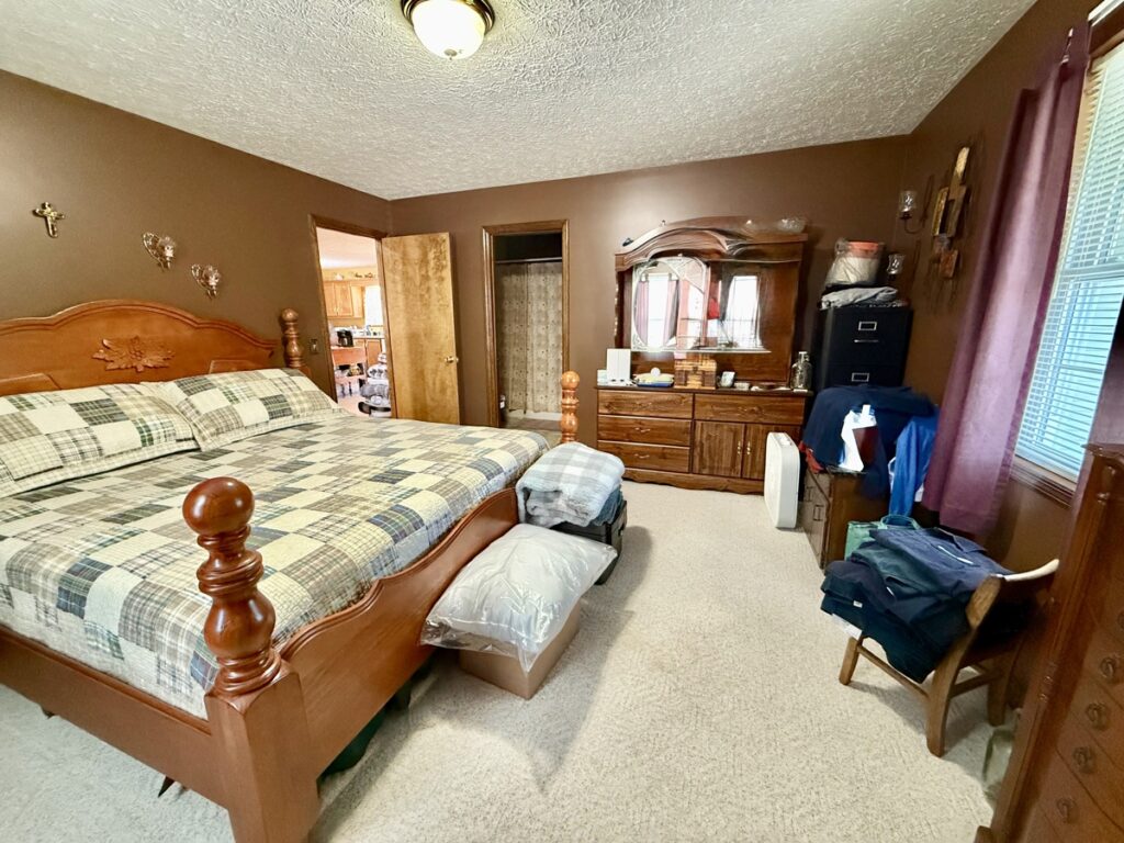 a94d75dc-d93a-49b5-a572-e5d4b1854c1b.jpg