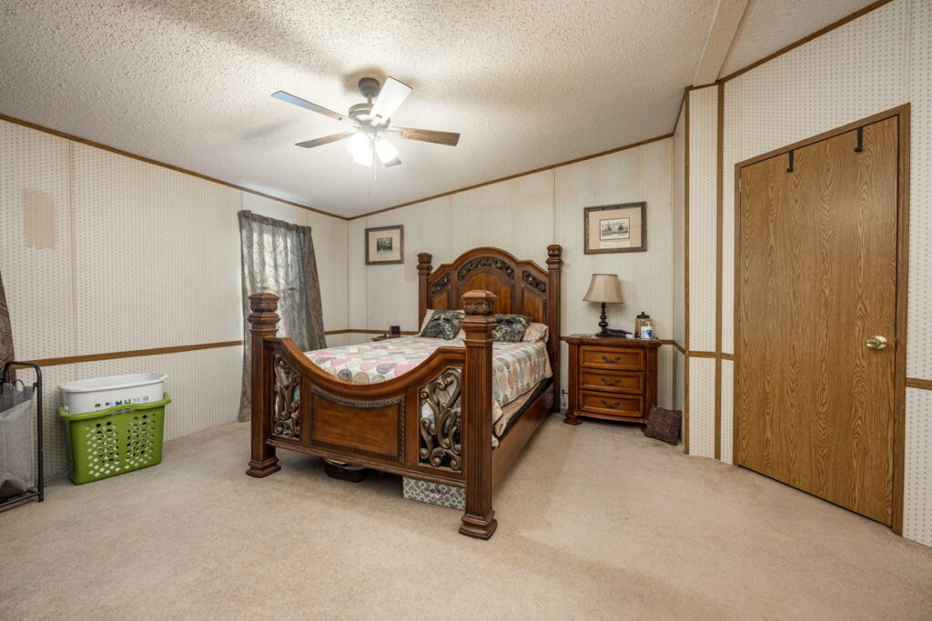 a9dfaa5c-ed71-426c-94a3-7990bd631f0d.jpg