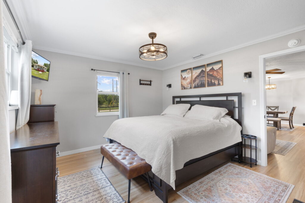 bed9bcbd-3f2c-45d1-8dbf-a9dcaf44a3ba.jpg