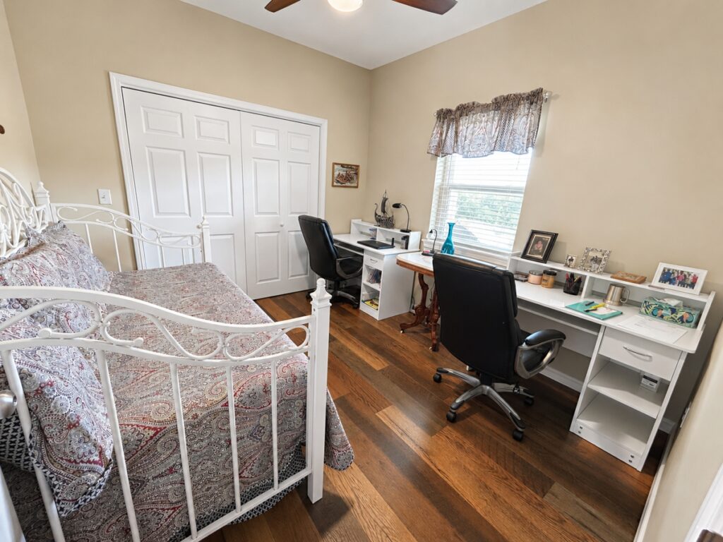 c487e919-a3ba-4344-89e6-d47b04e0a779.jpg