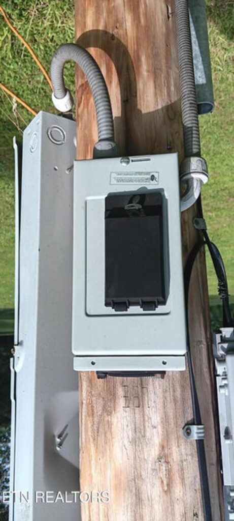 d88dc4bd-a4cd-46f2-8fb7-3098da4e09a8.jpg