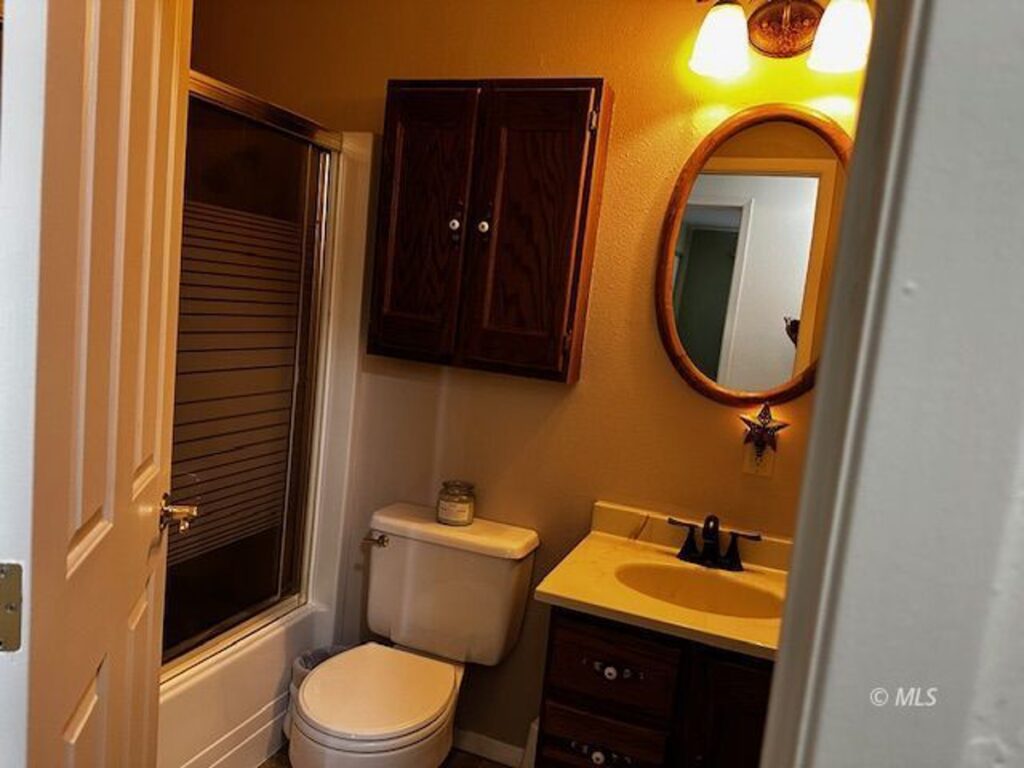 9f49eedc-9143-402f-99ca-760d296f1298.jpg