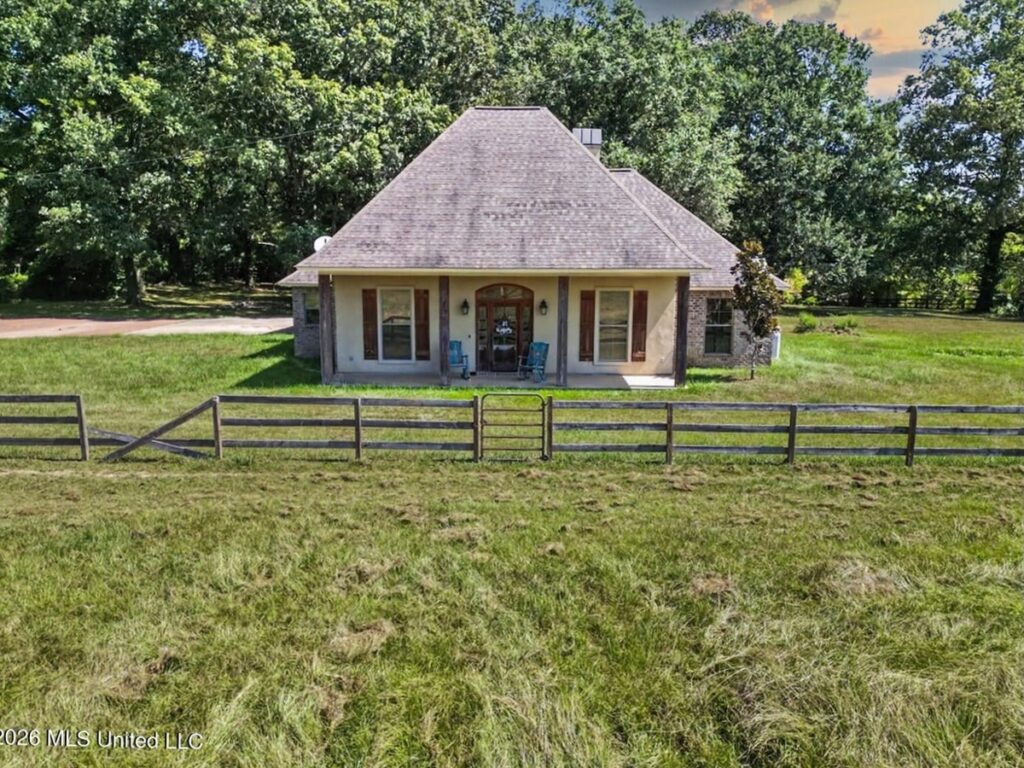 Property photo for land for sale in Adams County Mississippi