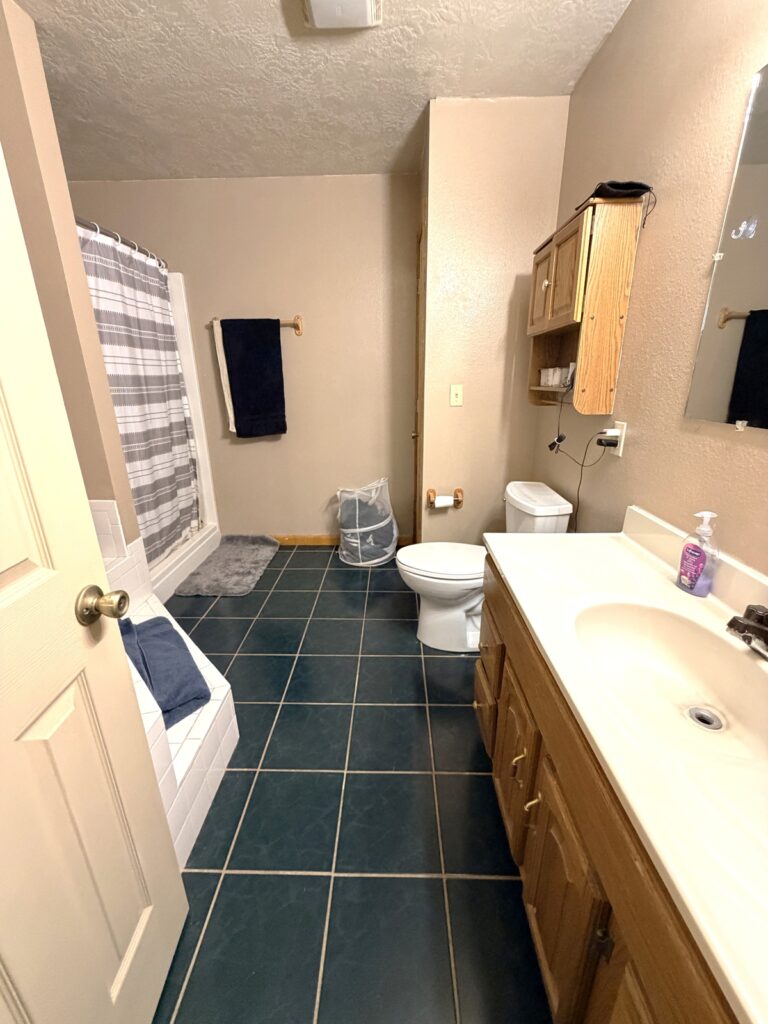 e2f7c1ce-25a5-43a6-806a-4b952ccbc0d0.jpg