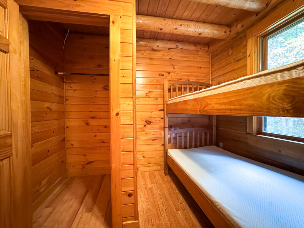 4a9ef193-1117-4bc2-a836-119d56d8d780.jpg