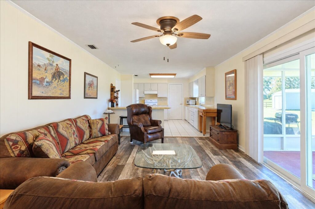 8c7c8372-620c-40e5-aa92-e890939305a4.jpg
